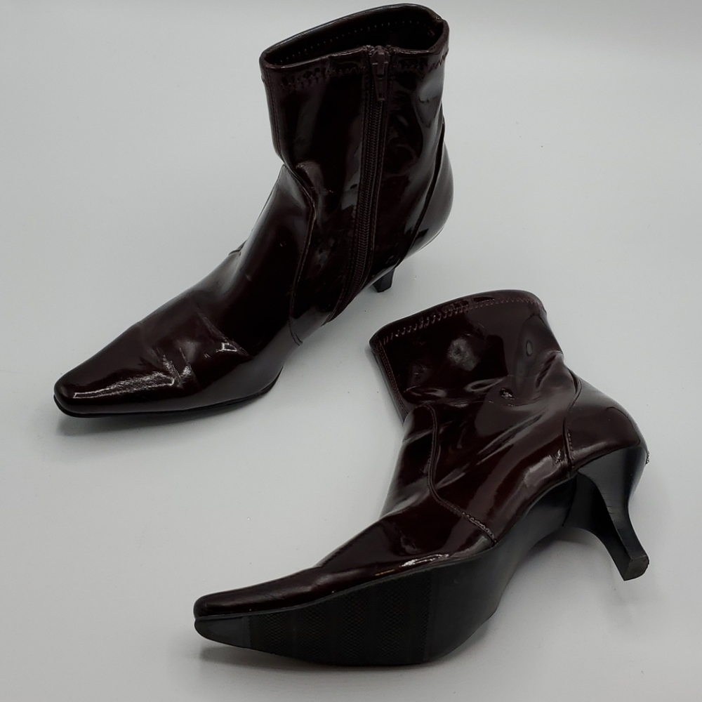 Bass Sabella brown patent ankle boots, 8 1/2,